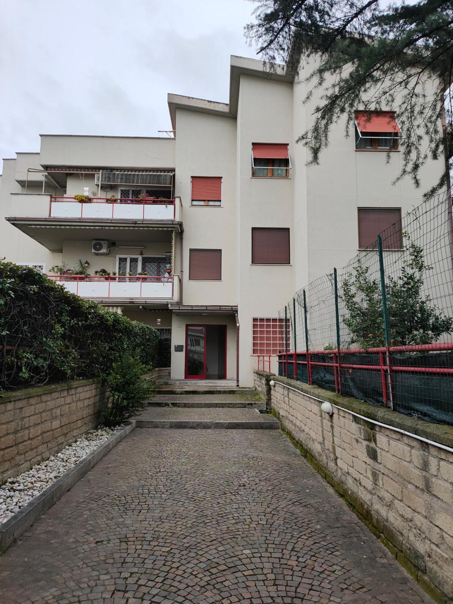 La Casa Di Ada Apartment Тиволи Екстериор снимка